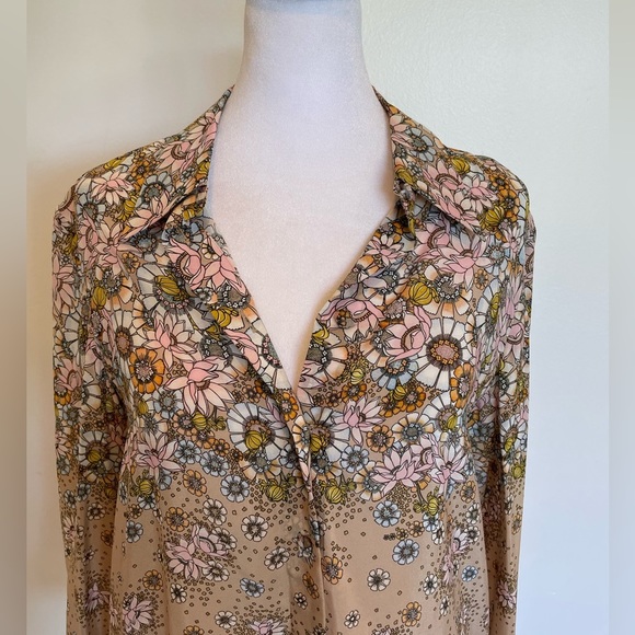 Top Shop UNIQUE Silk Floral Button Down Size 4 / Small - Picture 8 of 8